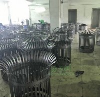 花籃式垃圾桶工廠生（shēng）產圖