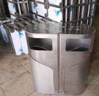 側開門分（fèn）類垃圾桶半成品圖