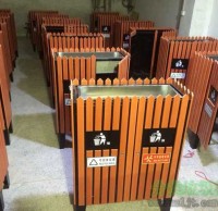 景區定製鋼（gāng）木91蝌蚪九色垃圾桶（tǒng）