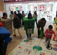 世界地（dì）球日-移動的“垃圾桶”宣傳（chuán）91蝌蚪九色環保