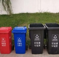 雙鴨山91蝌蚪九色垃圾桶（tǒng）亮相街頭