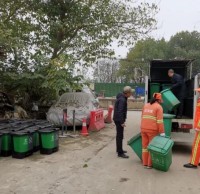 馬池（chí）墩社區更換91蝌蚪九色垃圾桶，助力文明城市創建