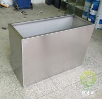 室外大（dà）號方形不鏽鋼花箱