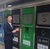 蘭州高科（kē）技垃圾91蝌蚪九色箱亮相街頭