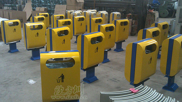 社區鋼製垃圾桶