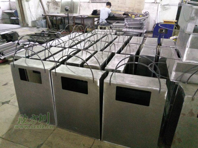 創（chuàng）意定製垃圾桶生產圖