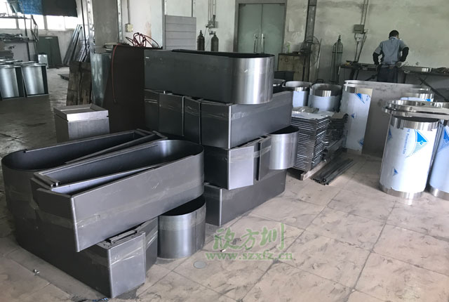 玻（bō）金塑紙91蝌蚪九色垃圾桶生產圖