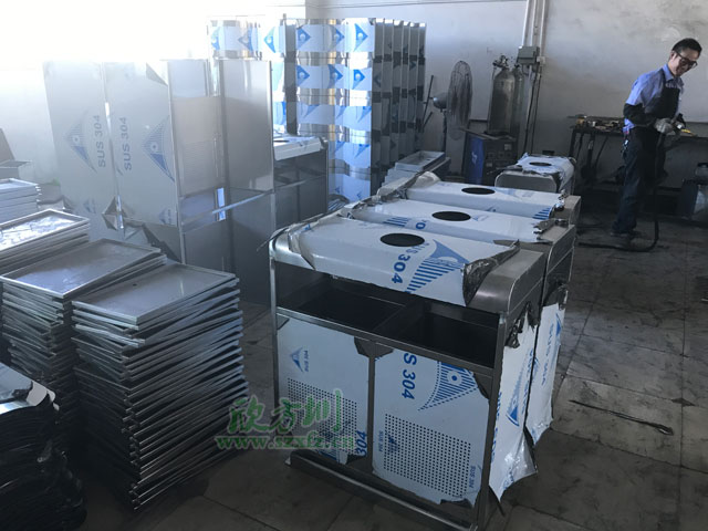 不鏽鋼91蝌蚪九色垃圾桶生產圖